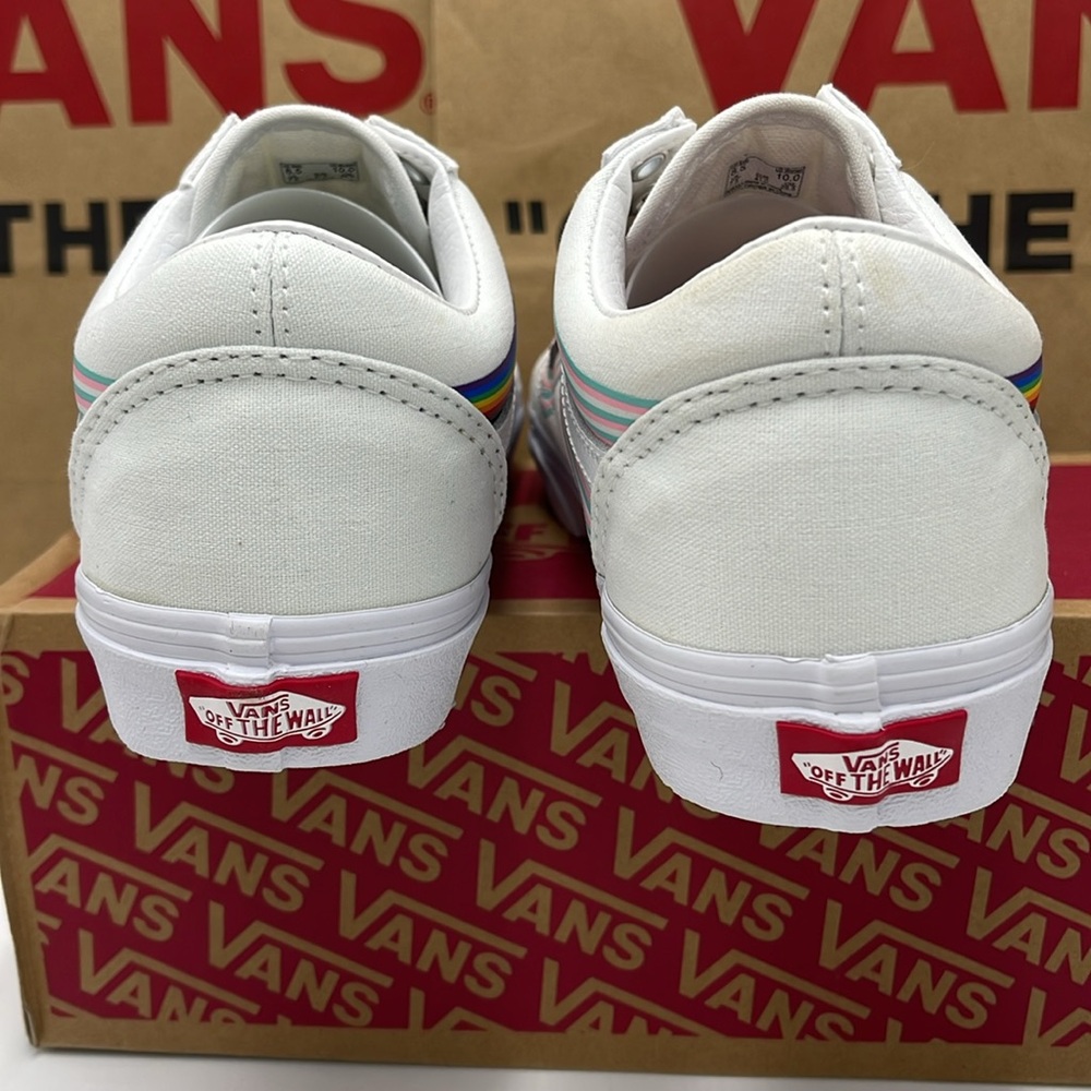 Vans WMNS White Sneakers with Rainbow Stripe Old Skool
(Pride) White/True White - Picture 14 of 16